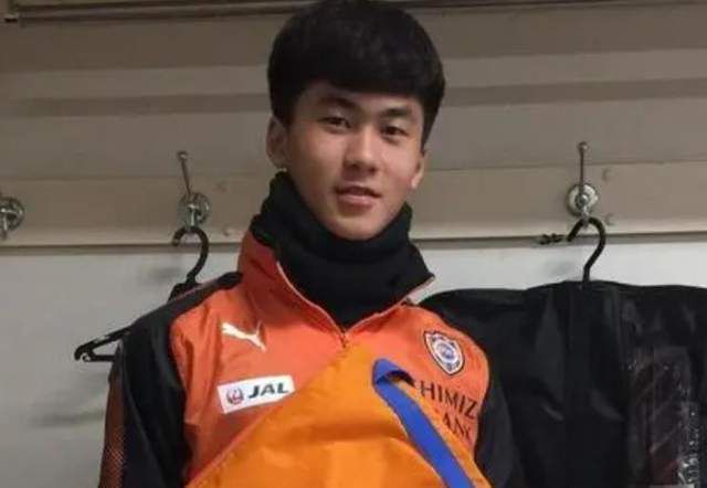 亚洲国产欧美在线人成