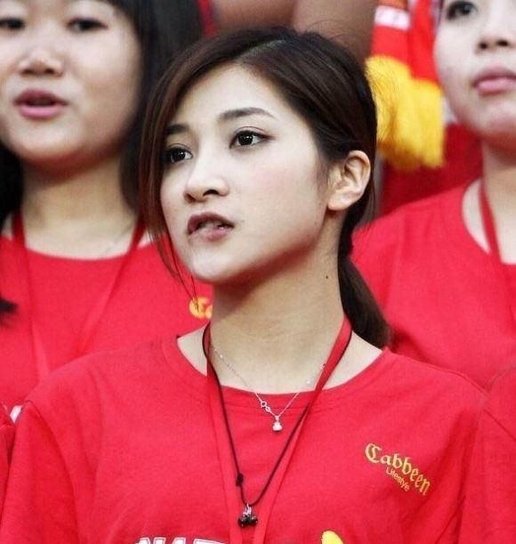 久久亚洲精品一区成人
